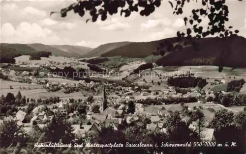 AK / Ansichtskarte Baiersbronn Schwarzwald Schwarzwald Talblick Kirchturm Wohnhaeuser Huegel Wald Kurort Wintersportplatz