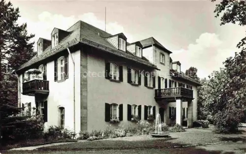 AK / Ansichtskarte BAYREUTH Bayern Sanatorium Herzogl-Bayreuth Kunsthaus Villa Brunnen Garten Balkone Baeume