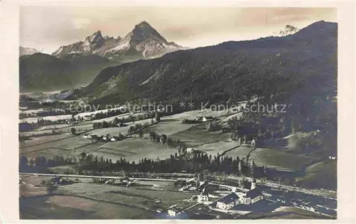 AK / Ansichtskarte Bischofswiesen Berchtesgaden Bayern Watzmann Kastenstein Berge Alpen Tal Felder Wald Dorf Kirche