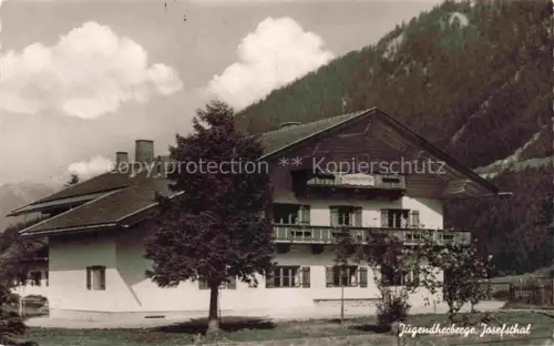 AK / Ansichtskarte Josefsthal Josefstal Neuhaus Schliersee Bayern Jugendherberge Bayerische-Alpen Bergwald Alpenhaus Balkon Baeume