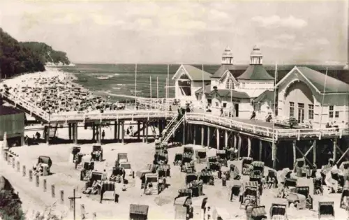 AK / Ansichtskarte Seedorf Sellin Seebruecke Strandkoerbe Strand Ostsee Badegaeste Pier Ruegen