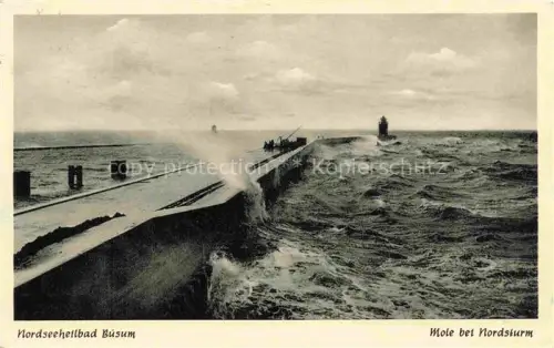 AK / Ansichtskarte BueSUM Nordseebad Schleswig-Holstein Nordseeheilbad Mole Nordsturm Wellen Leuchtturm Nordsee Sturm