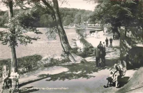 AK / Ansichtskarte Malente-Gremsmuehlen Ostholstein Dieksee-Promenade See Promenade Baeume Spaziergaenger Kneippkurort Ufer