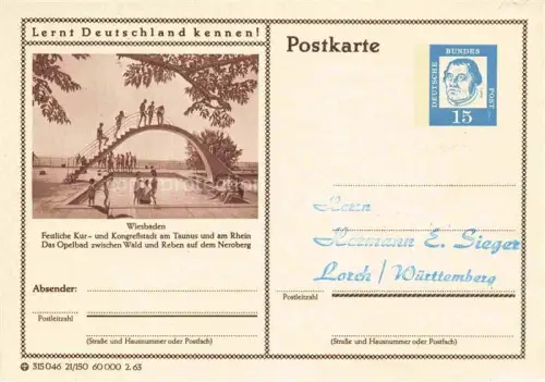 AK / Ansichtskarte WIESBADEN Opelbad Neroberg Bruecke Badegaeste Kur-und-Kongressstadt Taunus Lernt-Deutschland-kennen Schwimmbad