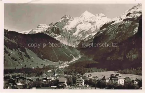AK / Ansichtskarte Kandersteg BE Bluemlisalp Bergdorf Hotels Tal Wald Wiesen Berge Schnee Gletscher