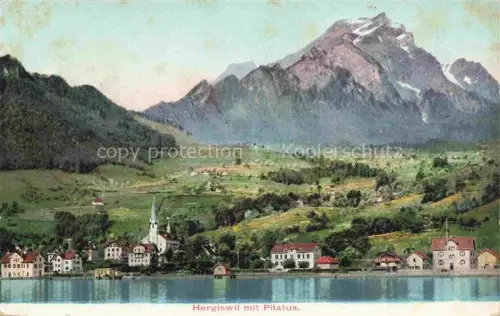 AK / Ansichtskarte Hergiswil Vierwaldstaettersee NW Pilatus Seeufer Kirchturm Bergdorf Vierwaldstaettersee Handkoloriert Wiesen Haeuser