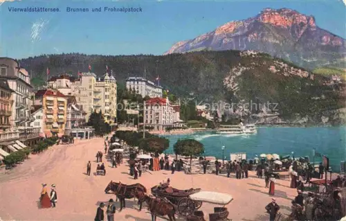 AK / Ansichtskarte Brunnen Vierwaldstaettersee SZ Vierwaldstaettersee Frohnalpstock Hotel Promenade Pferdekutsche Dampfschiff Passanten Seepromenade
