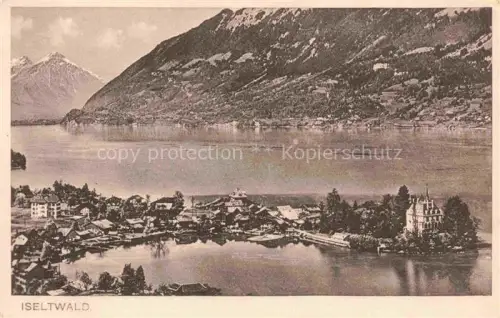 AK / Ansichtskarte Iseltwald Brienzersee Interlaken BE Brienzersee See Ortschaft Villa Kirche Berge Ufer Wald