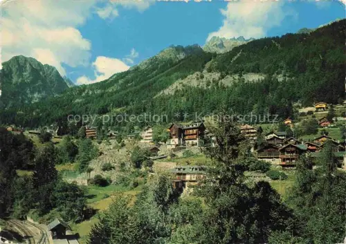 AK / Ansichtskarte Les Marecottes Saint-Maurice VS Station-des-Marécottes Perrons Luisin Chalets Bergdorf Alpen Bergwald Gebirge Ferienhaeuser