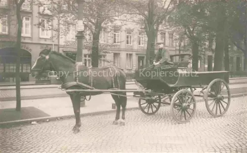 AK / Ansichtskarte PFERDE Horses Cheval Kutsche