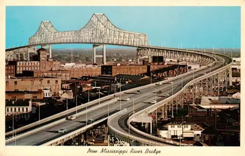 AK / Ansichtskarte NEW ORLEANS Louisiana USA Mississippi-River-Bridge Bruecke Cantilever-Bruecke Autobahn Mississippi Fluss Stadtansicht
