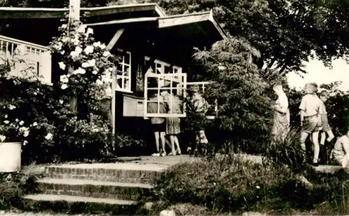 AK / Ansichtskarte Elst  Utrecht NL Jeugdherberg-Eikelkamp Jugendherberge Kantoor Haus Garten Rosen Kinder