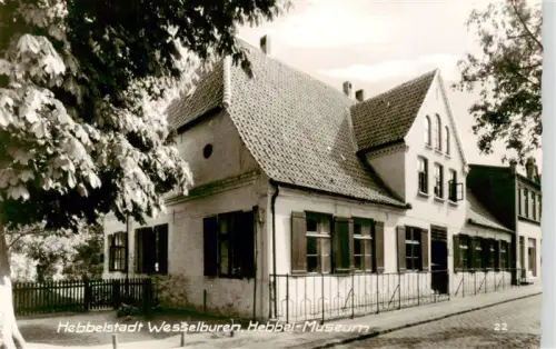 AK / Ansichtskarte Wesselburen Dithmarschen Schleswig-Holstein Hebbel-Museum Hebbelstadt Buergerhaeuser Baeume Zaun