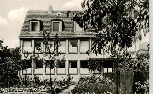 AK / Ansichtskarte Herleshausen Werra Hessen St-Elisabeth Wohnhaus Garten Hessische-Schweiz Werra Baeume
