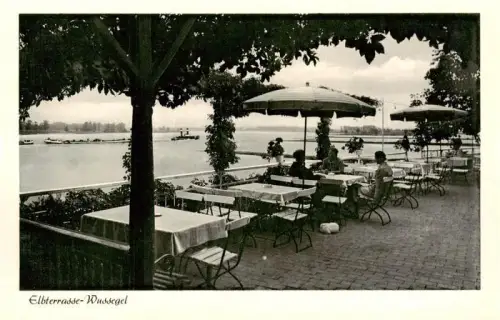 AK / Ansichtskarte Wussegel Elbterrasse Restaurant Elbe Schiff Terrasse Sonnenschirme Gaeste Flussufer