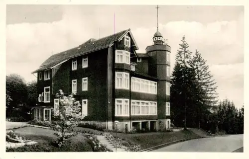 AK / Ansichtskarte Braunlage Harz Niedersachsen Waldhoehe Posterholungsheim Holzgebaeude Turm Wald Garten Harz