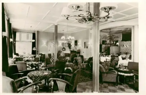 AK / Ansichtskarte Lochem Gelderland NL Hotel-t-Hof-van-Gelre Conversatie-zaal Eetzaal Kronleuchter Sessel Interieur Nieuwe-weg
