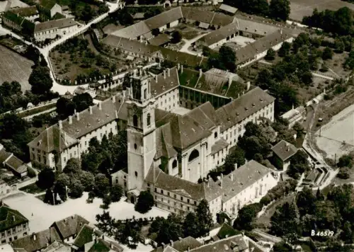 AK / Ansichtskarte Herzogenburg Niederoesterreich AT Chorherrenstift Stiftskirche Kloster Barock Luftaufnahme Innenhof Garten Prandtauer