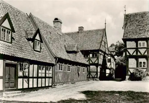 AK / Ansichtskarte Aarhus Arhus DK Den-Gamle-By Freilichtmuseum Fachwerk Marktplatz Kopfsteinpflaster Torvet