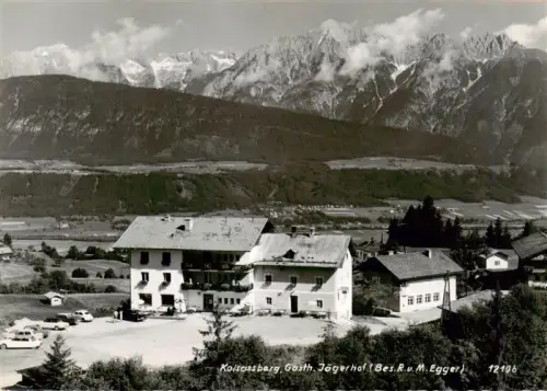 AK / Ansichtskarte Kolsassberg Innsbruck Tirol AT Jaegerhof Gasthof Berge Inntal Alpen Parkplatz