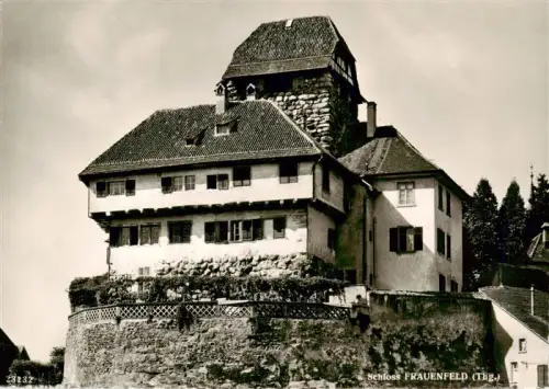 AK / Ansichtskarte FRAUENFELD TG Schloss Burgturm Bruchsteinmauer Efeu Wohnturm Thurgau