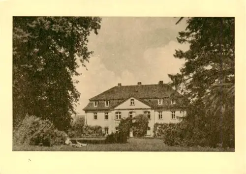 AK / Ansichtskarte Godelheim Hoexter Haus-Brunnen Herrenhaus Weser Baeume Park Gartenanlage