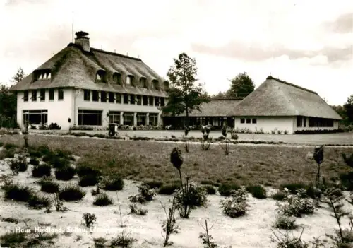 AK / Ansichtskarte Soltau Soltau-Fallingbostel Niedersachsen Haus-Heidland Hotel Reetdach Lueneburger-Heide Heide