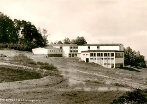 AK / Ansichtskarte Waldkirchen  Niederbayern Freyung-Grafenau Bayern VDK-Erholungsheim Modernbau Hang Wald Fotokarte