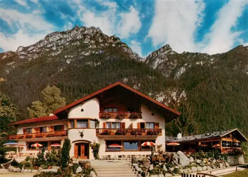AK / Ansichtskarte GARMISCH-PARTENKIRCHEN Bayern Almhuette Berggasthof Kramer Balkon Sonnenschirme Bergwald Felswand Blumen