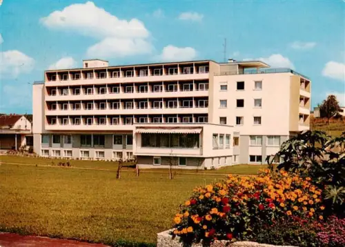 AK / Ansichtskarte Bad Waldsee Sanatorium-Elisabethbad Kurgebaeude Balkonfront Rasenflaeche Blumenbeet Oberschwaben
