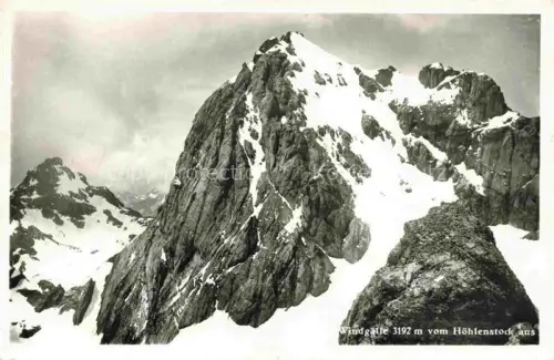 AK / Ansichtskarte Grosse Windgaellen 3192m Schaechental UR Windgaelle Hoehlenstock Windgaellenhuette Felswand Gletscher Schnee Gipfel