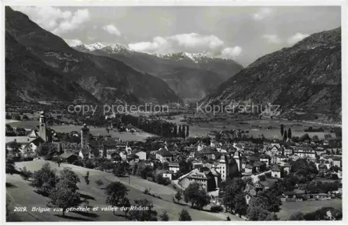 AK / Ansichtskarte Brig Glis BRIGUE VS Rhônetal Kirche Stockalperschloss Stadtansicht Bergkette Wald Rhône