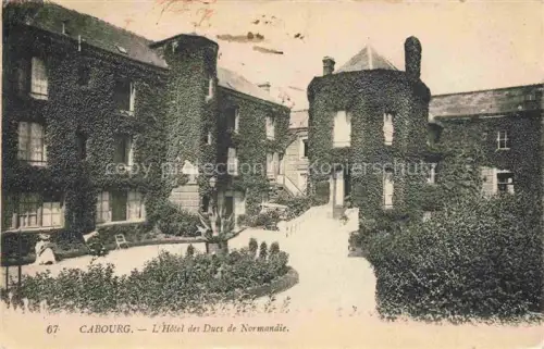 AK / Ansichtskarte CABOURG 14 Calvados Hôtel-des-Ducs-de-Normandie Efeu Turm Garten Schlossgebaeude