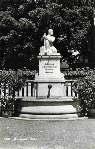 AK / Ansichtskarte HERISAU AR Grenzbsetzungs-Denkmal Brunnen Soldat Kriegerdenkmal Gedenkstein Park