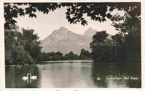 AK / Ansichtskarte Ragaz Bad SG Parkanlage Teich Schwaene Berge Baeume Weiden Kurort