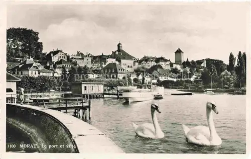 AK / Ansichtskarte Morat Murten FR Hafen Schwaene Stadtansicht Dampfschiff Tuerme Altstadt See