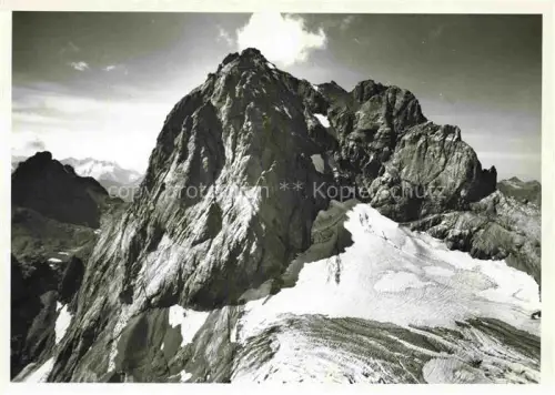 AK / Ansichtskarte Grosse Windgaellen 3192m Schaechental UR Windgaelle Gipfel Gletscher Fels Bergkamm Schnee Alpen