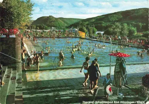 AK / Ansichtskarte Bad Hoenningen Neuwied Rheinland-Pfalz Thermal-Schwimmbad Freibad Rhein Badegaeste Sonnenschirm Huegel