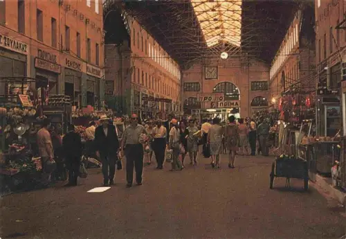 AK / Ansichtskarte Chania Xania Hania Insel Kreta Greece Agora Markthalle Passanten Geschaefte ueberdachung Stadtmarkt