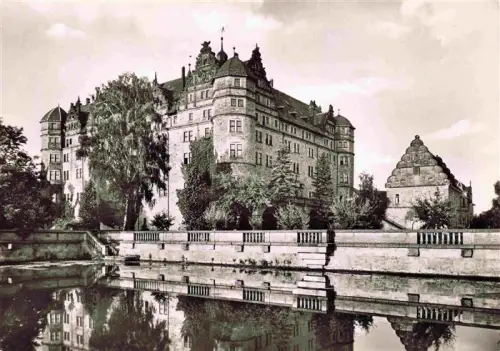 AK / Ansichtskarte Neuenstein Wuerttemberg Hohenlohekreis BW Schloss-Neuenstein Schlossteich Spiegelung Renaissance Hohenlohe Baeume