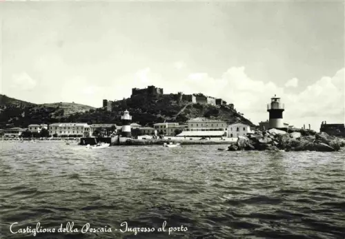AK / Ansichtskarte Castiglione  della Pescaia Grosseto Toscana IT Ingresso-al-porto Leuchtturm Hafen Burg Kueste Meer Boote