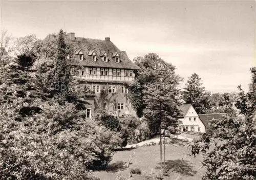 AK / Ansichtskarte Arensburg Schloss Steinbergen Rinteln Niedersachsen Arensburg Herrenhaus Fachwerk Garten Baeume Schaumburg-Lippe