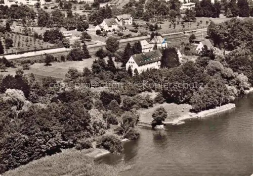 AK / Ansichtskarte FRIEDRICHSHAFEN Bodensee BW Gustav-Werner-Stift Bodensee Luftbild Ufer Badesteg Garten Villen