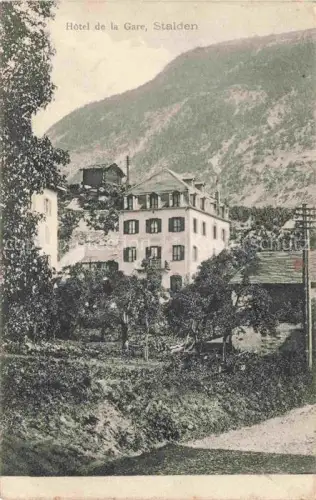 AK / Ansichtskarte Stalden Visp VS Hôtel-de-la-Gare Bergpanorama Wald Gebaeude