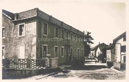 AK / Ansichtskarte Bullet Grandson VD Strassenszene Wohnhaeuser Garten Dorf Pergola Passant