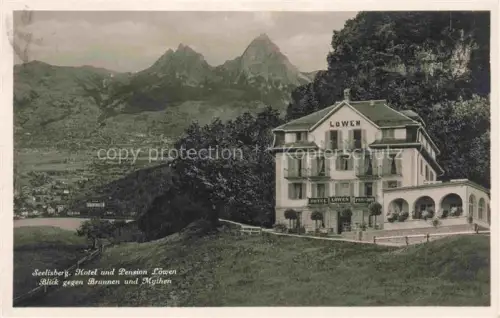 AK / Ansichtskarte Seelisberg UR Hotel-Loewen Pension-Loewen Mythen Brunnen Bergpanorama Wiese