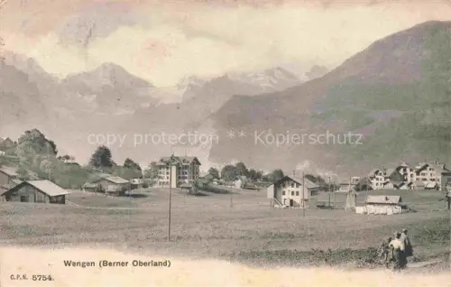 AK / Ansichtskarte Wengen  BE Berner-Oberland Bergpanorama Alpendorf Wiesen Haeuser Berge