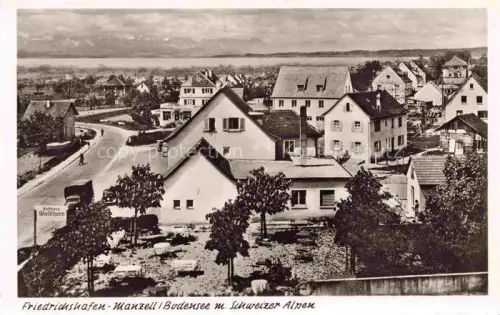 AK / Ansichtskarte Manzell Friedrichshafen Bodenseekreis BW Manzell Bodensee Schweizer-Alpen Gasthof-Waldhorn Wohngebaeude Panorama Berge