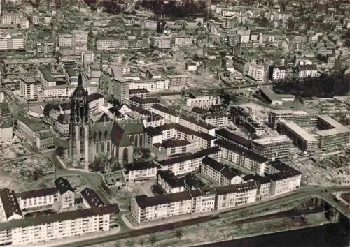 AK / Ansichtskarte FRANKFURT AM MAIN Dom Fliegeraufnahme Stadtpanorama Wiederaufbau Kirche Altstadt