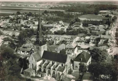 AK / Ansichtskarte Suippes Chalons-en-Champagne 51 Marne Fliegeraufnahme Centre-de-la-Ville Eglise Kirche Ortskern Haeuser Felder